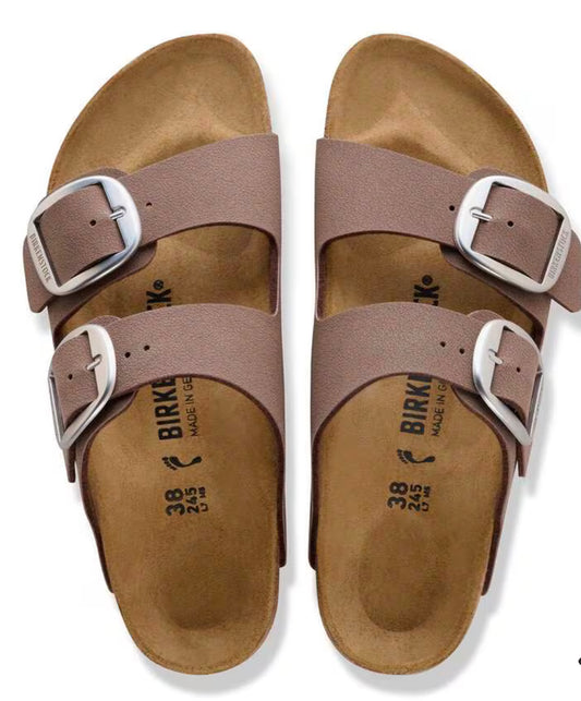 Birkenstock Arizona Big Buckle
Birkibuc Mocha
