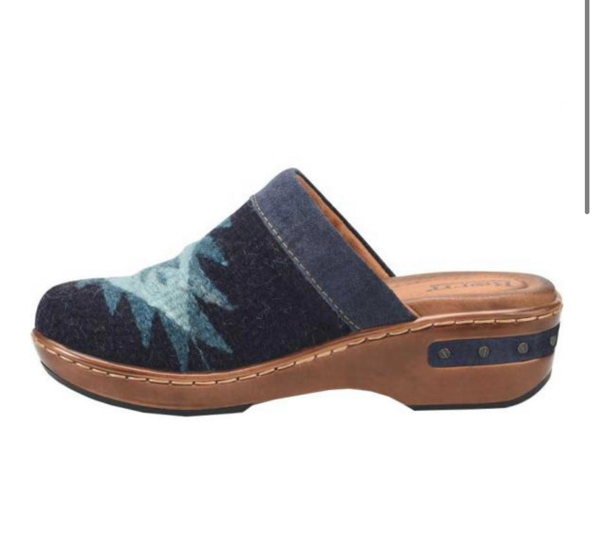 Born Bandy Navy BR0010172 (Women's) - All Mixed Up